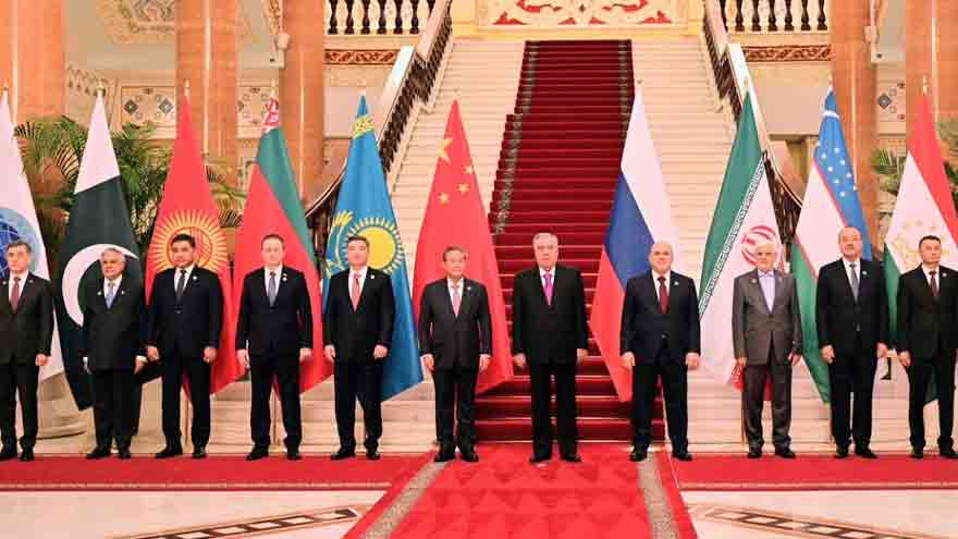 DPM Dar, SCO Leaders Call on Tajikistan President
