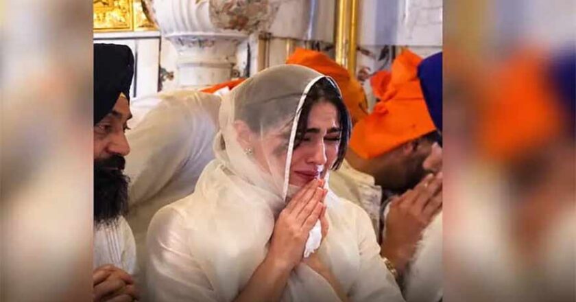 Sara Ali Khan Gets Emotional During Visit to Golden Temple