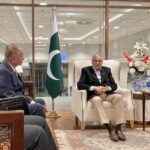 نائب وزیراعظم اسحاق ڈار آر فور اور آر فور پلس ای تھری وزارتی اجلاسوں میں شرکت کے لیے استنبول روانہ