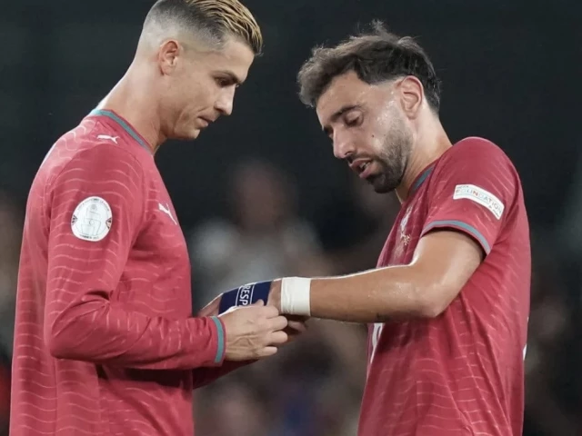 Fernandes Calls Ronaldo Portugal’s Greatest Football Symbol